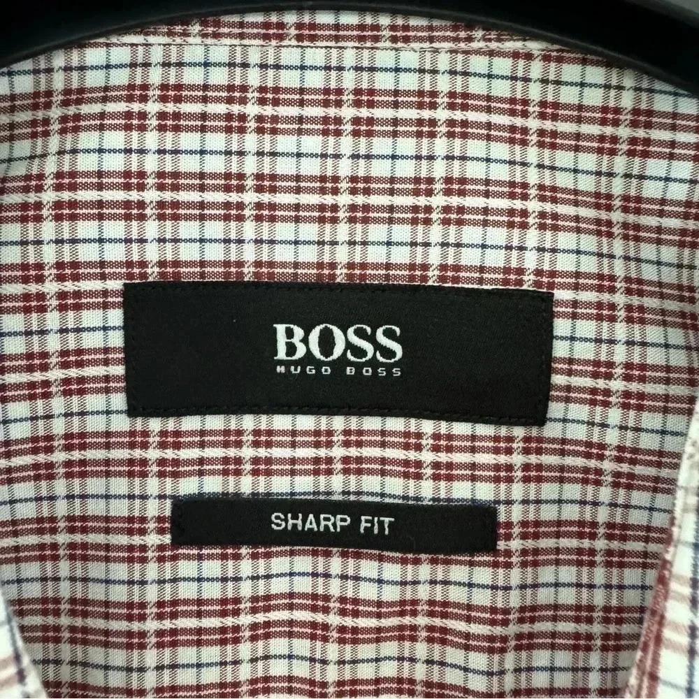 Hugo Boss Mens Sharp Fit Button Up shirt size 15 (32/33)